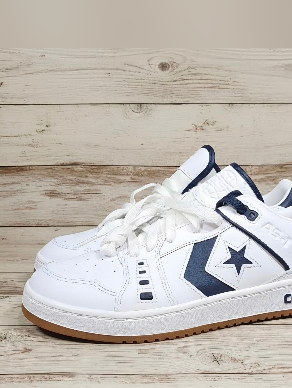 Converse AS-1 Pro White Navy Gum Unisex. Size 11Converse White and Blue Sneakers